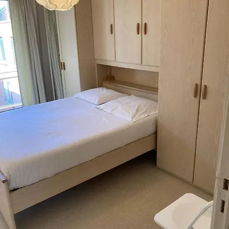 Center De Block A3 *